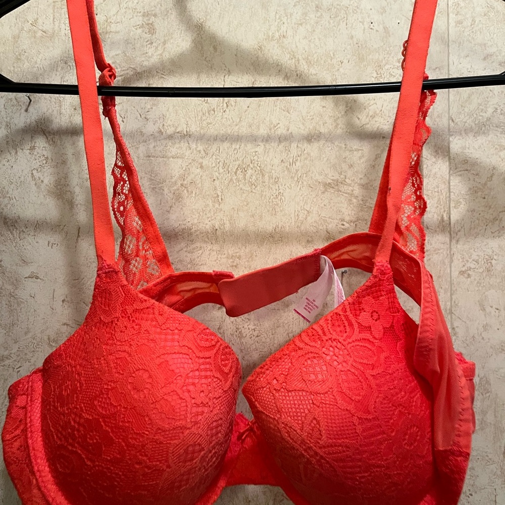 Orange bra size 38B